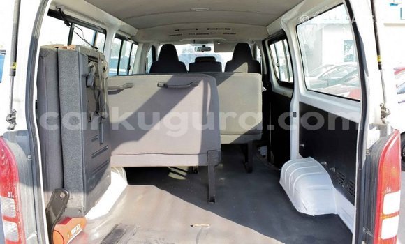Buy Import Toyota Hiace White Car in Import - Dubai in Bujumbura Buy Import Toyota Hiace White Car in Import - Dubai in Bujumbura