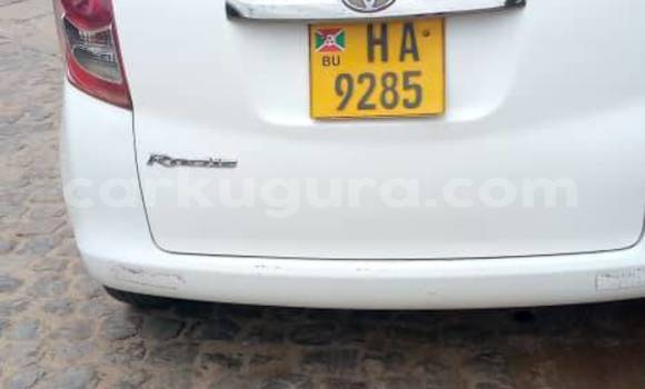 Acheter Occasion Voiture Toyota Ractis Blanc à Bujumbura, Bujumbura Acheter Occasion Voiture Toyota Ractis Blanc à Bujumbura, Bujumbura
