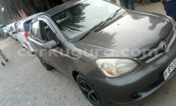 Acheter Occasion Voiture Toyota Platz Noir à Bujumbura, Bujumbura Acheter Occasion Voiture Toyota Platz Noir à Bujumbura, Bujumbura