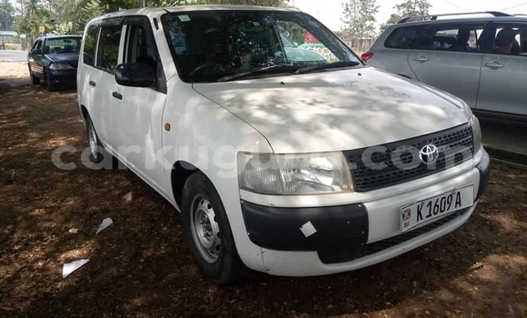 Acheter Occasion Voiture Toyota Probox Blanc à Bujumbura, Bujumbura