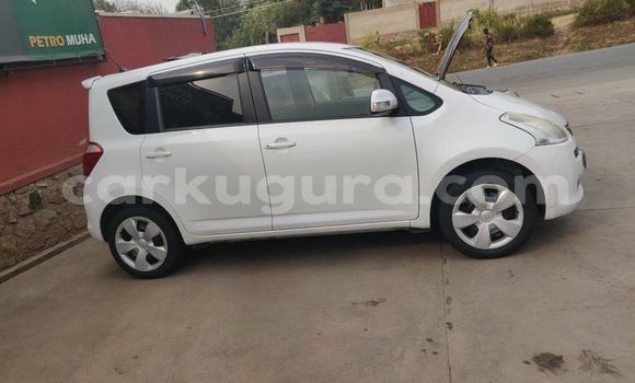 Acheter Occasion Voiture Toyota Ractis Blanc à Bujumbura, Bujumbura Acheter Occasion Voiture Toyota Ractis Blanc à Bujumbura, Bujumbura