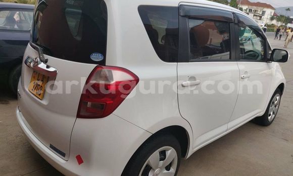 Acheter Occasion Voiture Toyota Ractis Blanc à Bujumbura, Bujumbura Acheter Occasion Voiture Toyota Ractis Blanc à Bujumbura, Bujumbura