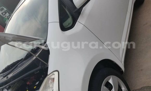 Acheter Occasion Voiture Toyota Ractis Blanc à Bujumbura, Bujumbura Acheter Occasion Voiture Toyota Ractis Blanc à Bujumbura, Bujumbura