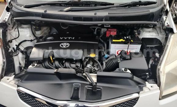 Acheter Occasion Voiture Toyota Ractis Blanc à Bujumbura, Bujumbura Acheter Occasion Voiture Toyota Ractis Blanc à Bujumbura, Bujumbura