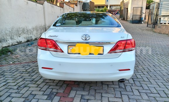 Buy Used Toyota Camry White Car in Bujumbura in Bujumbura Buy Used Toyota Camry White Car in Bujumbura in Bujumbura