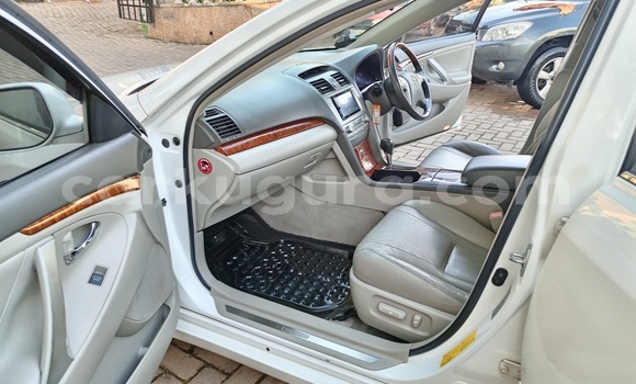 Buy Used Toyota Camry White Car in Bujumbura in Bujumbura Buy Used Toyota Camry White Car in Bujumbura in Bujumbura