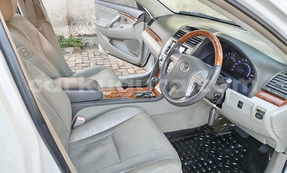 Buy Used Toyota Camry White Car in Bujumbura in Bujumbura Buy Used Toyota Camry White Car in Bujumbura in Bujumbura