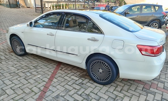 Buy Used Toyota Camry White Car in Bujumbura in Bujumbura Buy Used Toyota Camry White Car in Bujumbura in Bujumbura