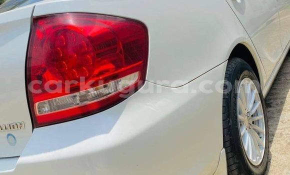 Acheter Occasion Voiture Toyota Allion Blanc à Bujumbura, Bujumbura Acheter Occasion Voiture Toyota Allion Blanc à Bujumbura, Bujumbura