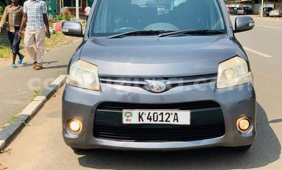 Acheter Occasion Voiture Toyota Sienta Bleu à Bujumbura, Bujumbura Acheter Occasion Voiture Toyota Sienta Bleu à Bujumbura, Bujumbura