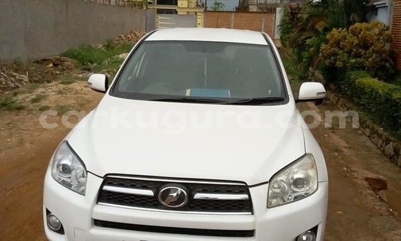 Acheter Occasion Voiture Toyota RAV4 Blanc à Bujumbura, Bujumbura Acheter Occasion Voiture Toyota RAV4 Blanc à Bujumbura, Bujumbura