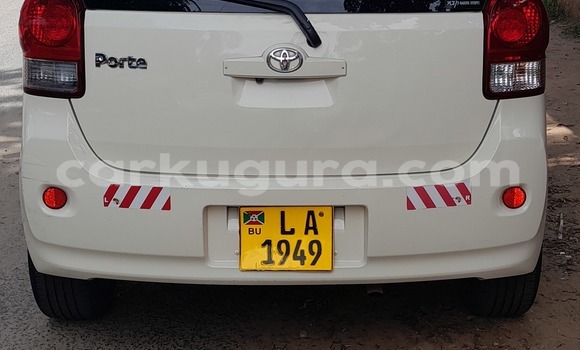 Acheter Occasion Voiture Toyota Porte Beige à Bujumbura, Bujumbura Acheter Occasion Voiture Toyota Porte Beige à Bujumbura, Bujumbura