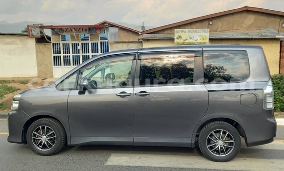 Nunua Ilio tumika Toyota Voxy Nyingine Gari ndani ya Bujumbura nchini Bujumbura Nunua Ilio tumika Toyota Voxy Nyingine Gari ndani ya Bujumbura nchini Bujumbura
