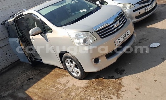 Acheter Occasion Voiture Toyota Noah Autre à Bujumbura, Bujumbura