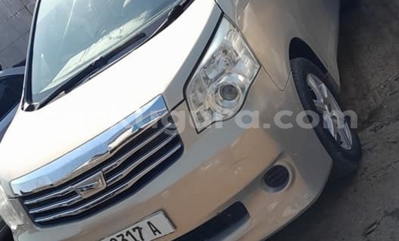 Nunua Ilio tumika Toyota Noah Nyingine Gari ndani ya Bujumbura nchini Bujumbura Nunua Ilio tumika Toyota Noah Nyingine Gari ndani ya Bujumbura nchini Bujumbura