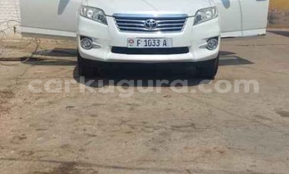 Nunua Ilio tumika Hyundai Accent Nyeupe Gari ndani ya Bujumbura nchini Bujumbura Nunua Ilio tumika Hyundai Accent Nyeupe Gari ndani ya Bujumbura nchini Bujumbura