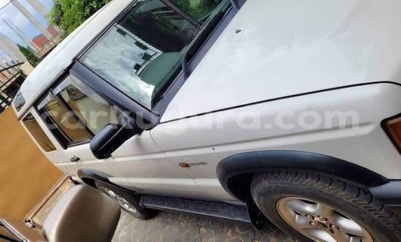Acheter Occasion Voiture Land Rover Defender Autre à Bujumbura, Bujumbura Acheter Occasion Voiture Land Rover Defender Autre à Bujumbura, Bujumbura