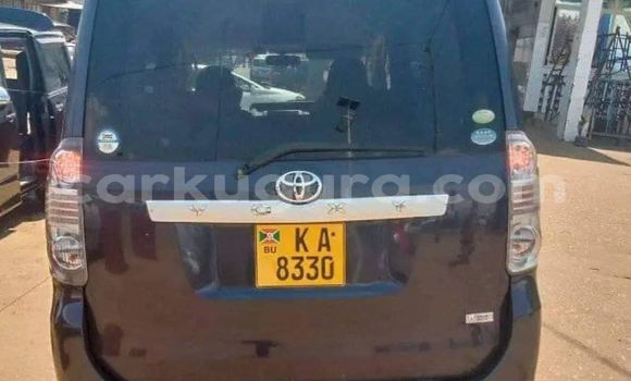 Acheter Occasion Voiture Toyota Voxy Autre à Bujumbura, Bujumbura Acheter Occasion Voiture Toyota Voxy Autre à Bujumbura, Bujumbura