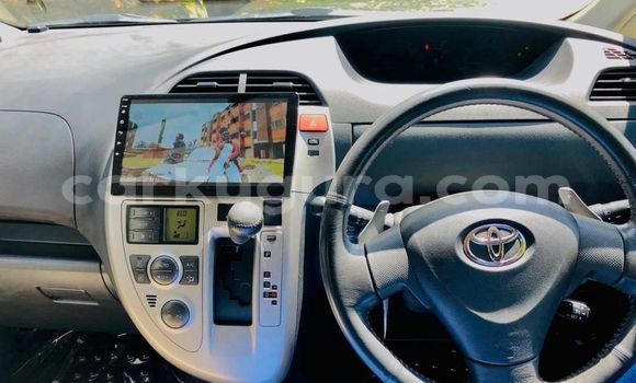 Buy Used Toyota Ractis White Car in Bujumbura in Bujumbura Buy Used Toyota Ractis White Car in Bujumbura in Bujumbura