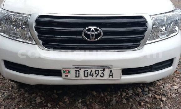 Buy Used Toyota Hiluxe VIGO White Car in Bujumbura in Bujumbura Buy Used Toyota Hiluxe VIGO White Car in Bujumbura in Bujumbura