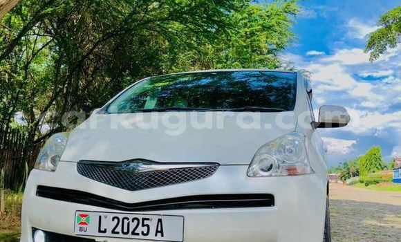 Buy Used Toyota Ractis White Car in Bujumbura in Bujumbura Buy Used Toyota Ractis White Car in Bujumbura in Bujumbura
