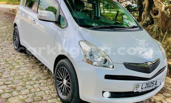 Buy Used Toyota Ractis White Car in Bujumbura in Bujumbura Buy Used Toyota Ractis White Car in Bujumbura in Bujumbura