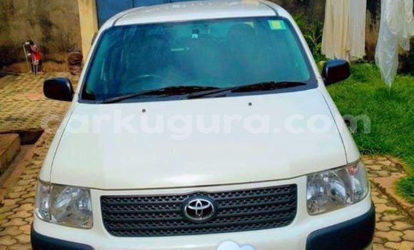 Nunua Ilio tumika Toyota Succeed Nyingine Gari ndani ya Bujumbura nchini Bujumbura
