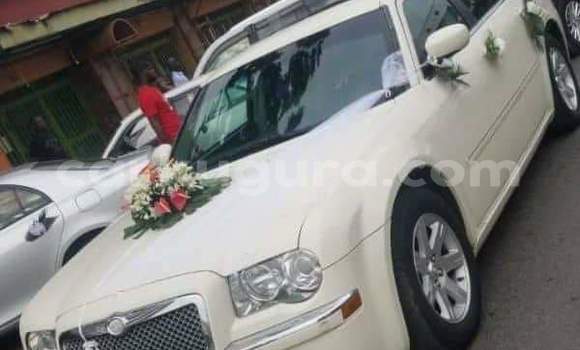 Buy Used Jeep Cherokee White Car in Bujumbura in Bujumbura Buy Used Jeep Cherokee White Car in Bujumbura in Bujumbura