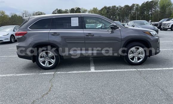 Acheter Occasion Voiture Toyota Highlander Autre à Bubanza, Bubanza Acheter Occasion Voiture Toyota Highlander Autre à Bubanza, Bubanza