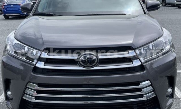 Buy Used Toyota Highlander Other Car in Gitega in Burundi Buy Used Toyota Highlander Other Car in Gitega in Burundi