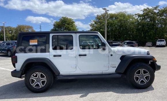 Acheter Occasion Voiture Jeep Wrangler Blanc à Bwiza, Bujumbura