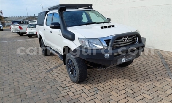 Buy Used Toyota Hilux White Car in Gitega in Burundi Buy Used Toyota Hilux White Car in Gitega in Burundi