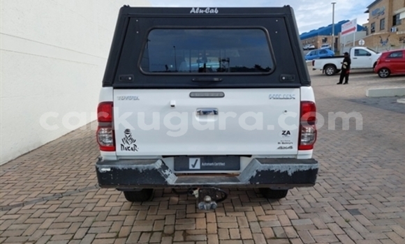 Buy Used Toyota Hilux White Car in Gitega in Burundi Buy Used Toyota Hilux White Car in Gitega in Burundi