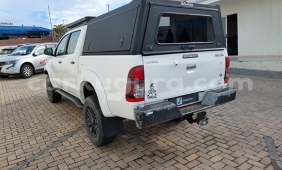 Buy Used Toyota Hilux White Car in Gitega in Burundi Buy Used Toyota Hilux White Car in Gitega in Burundi