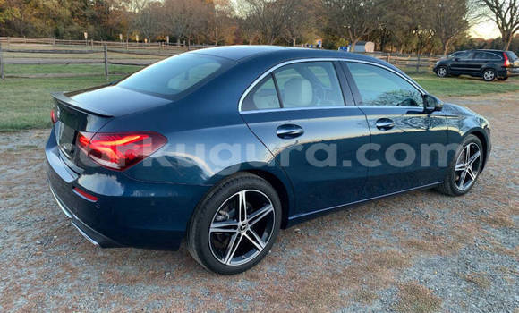 Nunua Ilio tumika Mercedes-Benz A–Class Bluu Gari ndani ya Gitega nchini Burundi Nunua Ilio tumika Mercedes-Benz A–Class Bluu Gari ndani ya Gitega nchini Burundi