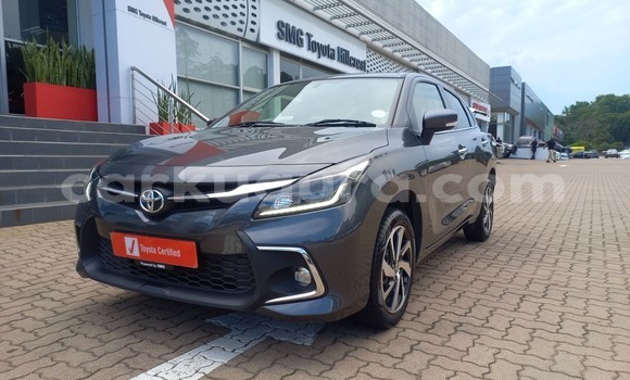 Acheter Occasion Voiture Toyota Starlet Bleu à Gitega, Burundi Acheter Occasion Voiture Toyota Starlet Bleu à Gitega, Burundi