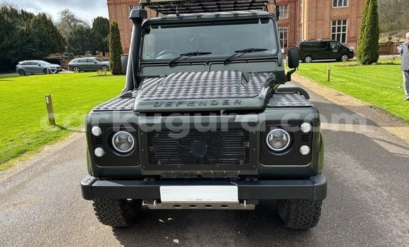 Nunua Ilio tumika Land Rover Defender Kijani Gari ndani ya Gitega nchini Burundi Nunua Ilio tumika Land Rover Defender Kijani Gari ndani ya Gitega nchini Burundi