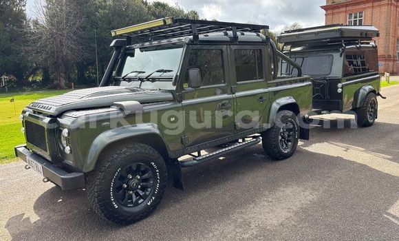Nunua Ilio tumika Land Rover Defender Kijani Gari ndani ya Gitega nchini Burundi Nunua Ilio tumika Land Rover Defender Kijani Gari ndani ya Gitega nchini Burundi