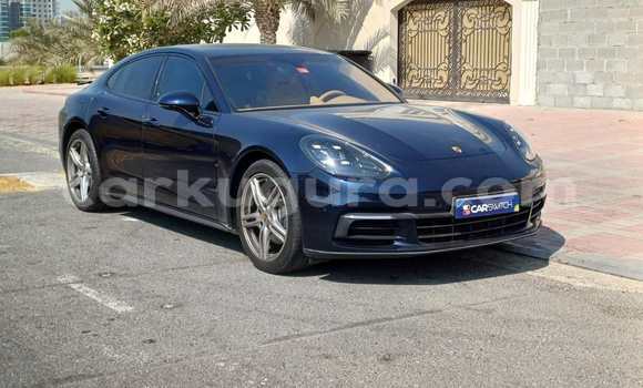 Nunua Ilio tumika Porsche Panamera Bluu Gari ndani ya Gitega nchini Burundi Nunua Ilio tumika Porsche Panamera Bluu Gari ndani ya Gitega nchini Burundi
