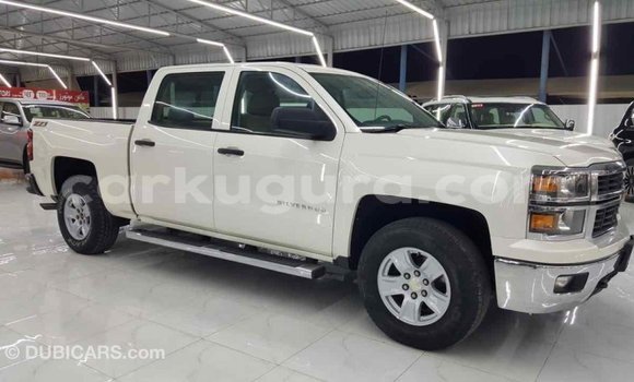 Nunua Imported Chevrolet Silverado Nyeupe Gari ndani ya Import - Dubai nchini Bujumbura Nunua Imported Chevrolet Silverado Nyeupe Gari ndani ya Import - Dubai nchini Bujumbura
