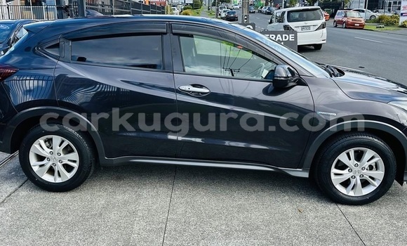 Nunua Ilio tumika Honda Vezel Nyeusi Gari ndani ya Gitega nchini Burundi Nunua Ilio tumika Honda Vezel Nyeusi Gari ndani ya Gitega nchini Burundi