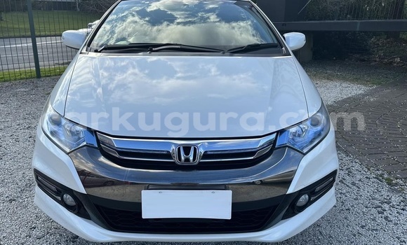 Nunua Ilio tumika Honda Insight Nyeupe Gari ndani ya Gitega nchini Burundi Nunua Ilio tumika Honda Insight Nyeupe Gari ndani ya Gitega nchini Burundi