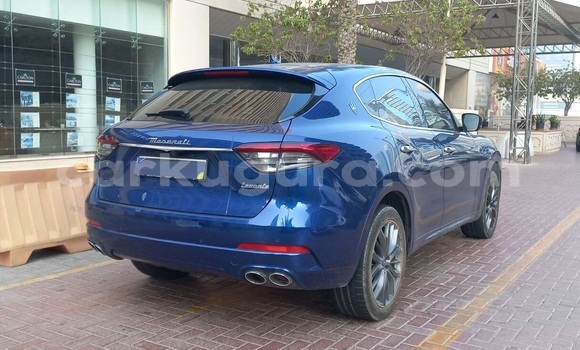 Acheter Occasion Voiture Maserati Levante Bleu à Gitega, Burundi Acheter Occasion Voiture Maserati Levante Bleu à Gitega, Burundi