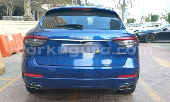 Nunua Ilio tumika Maserati Levante Bluu Gari ndani ya Gitega nchini Burundi Nunua Ilio tumika Maserati Levante Bluu Gari ndani ya Gitega nchini Burundi