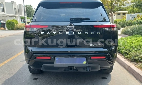 Nunua Ilio tumika Nissan Pathfinder Nyeusi Gari ndani ya Gitega nchini Burundi Nunua Ilio tumika Nissan Pathfinder Nyeusi Gari ndani ya Gitega nchini Burundi