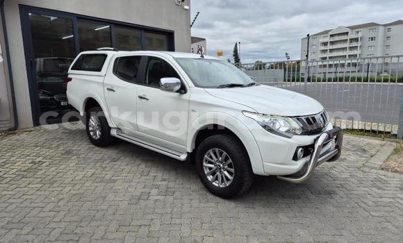 Nunua Ilio tumika Mitsubishi Triton Nyeupe Gari ndani ya Gitega nchini Burundi Nunua Ilio tumika Mitsubishi Triton Nyeupe Gari ndani ya Gitega nchini Burundi