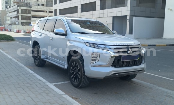 Nunua Ilio tumika Mitsubishi Montero Sport Nyeupe Gari ndani ya Gitega nchini Burundi Nunua Ilio tumika Mitsubishi Montero Sport Nyeupe Gari ndani ya Gitega nchini Burundi