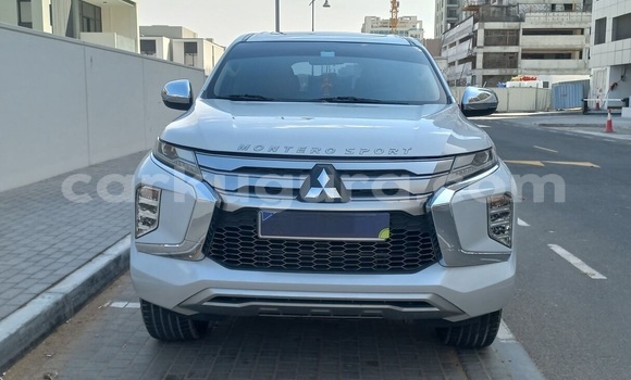 Nunua Ilio tumika Mitsubishi Montero Sport Nyeupe Gari ndani ya Gitega nchini Burundi Nunua Ilio tumika Mitsubishi Montero Sport Nyeupe Gari ndani ya Gitega nchini Burundi