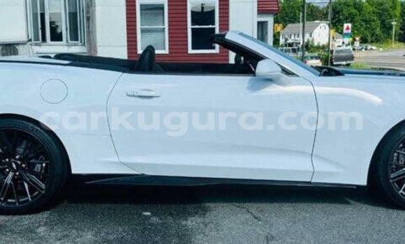 Acheter Occasion Voiture Chevrolet Camaro Blanc à Gitega, Burundi Acheter Occasion Voiture Chevrolet Camaro Blanc à Gitega, Burundi