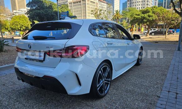 Nunua Ilio tumika BMW 1-Series Nyeupe Gari ndani ya Gitega nchini Burundi Nunua Ilio tumika BMW 1-Series Nyeupe Gari ndani ya Gitega nchini Burundi